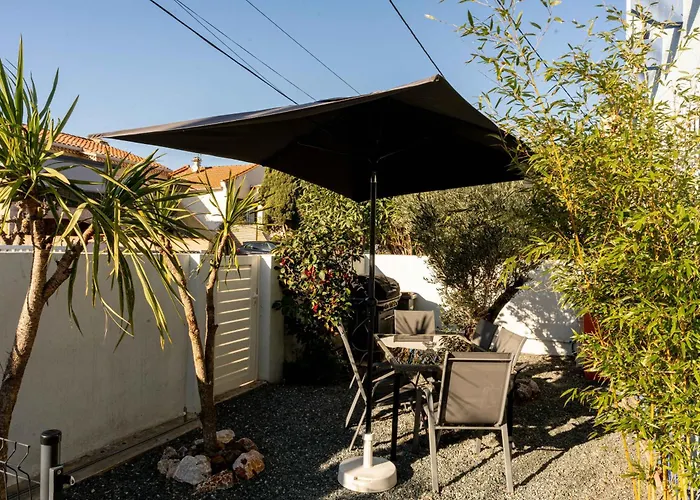 Avec Piscine Et Jacuzzi A 50metres De La Et 5min De L'allee Des Pins