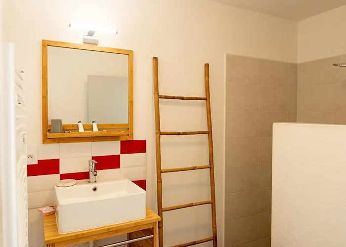 Avec Piscine Et Jacuzzi A 50metres De La Et 5min De L'allee Des Pins Апартаменты